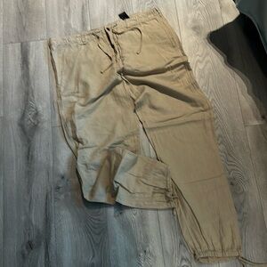 Men’s lightweight pants. Size 38